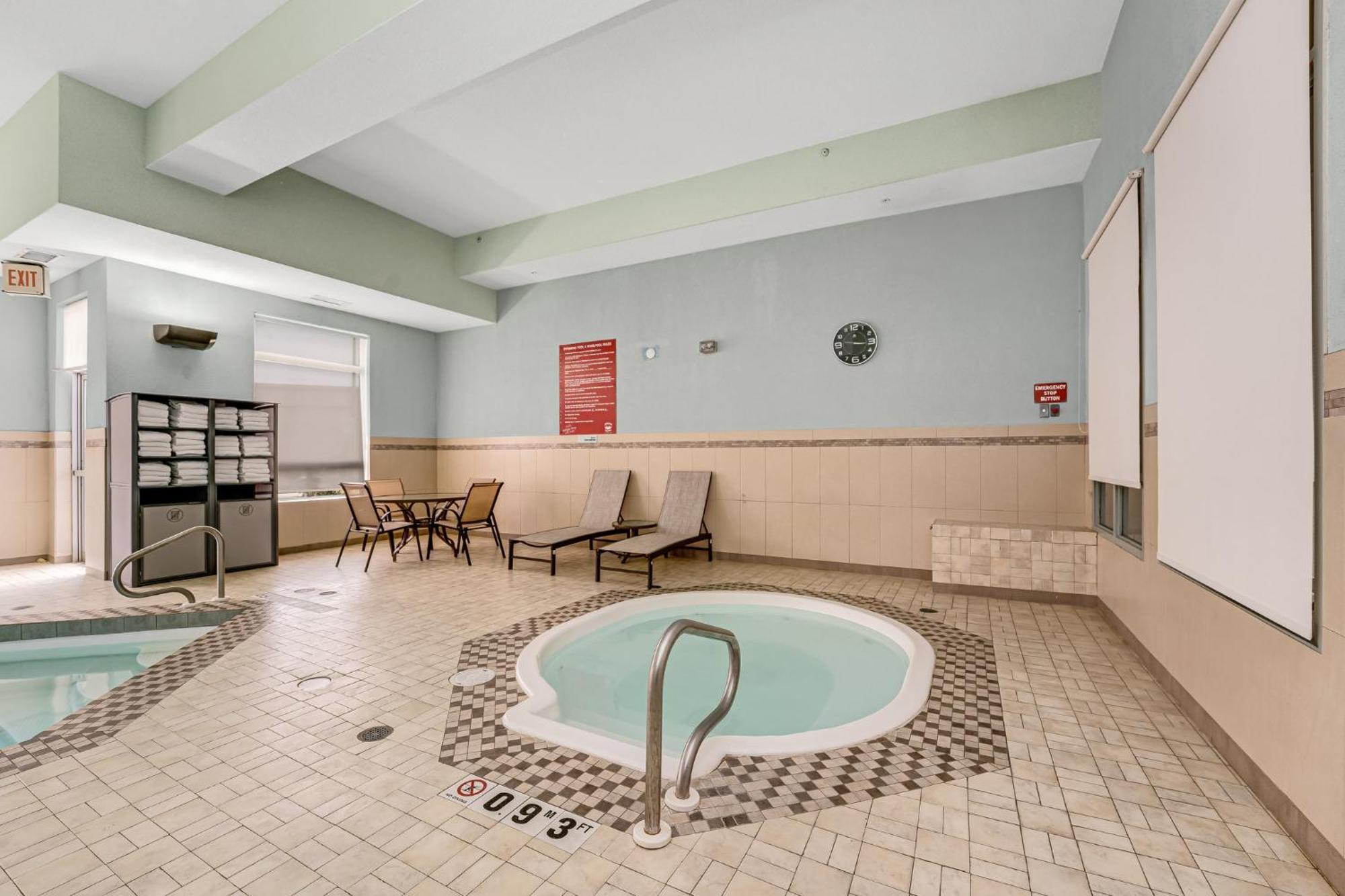 Holiday Inn Express Hotel & Suites-Edmonton South, An Ihg Hotel Luaran gambar